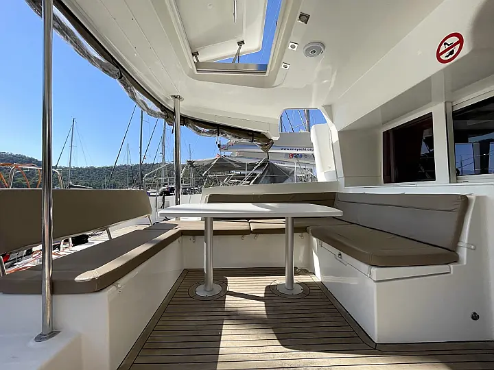 Lagoon 450 F - 