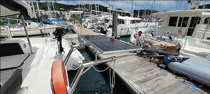Lagoon 450 SporTop - Solar Panels