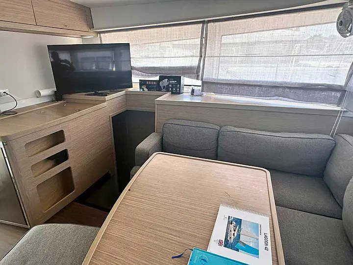 Lagoon 42 - 