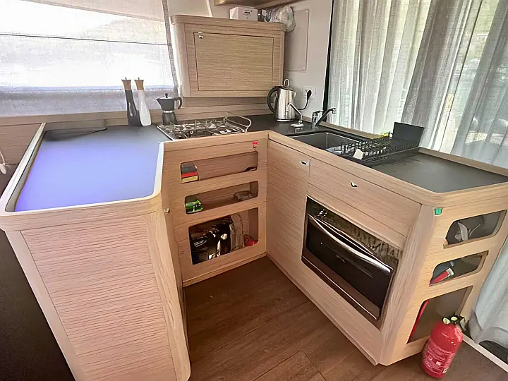 Lagoon 42 - 