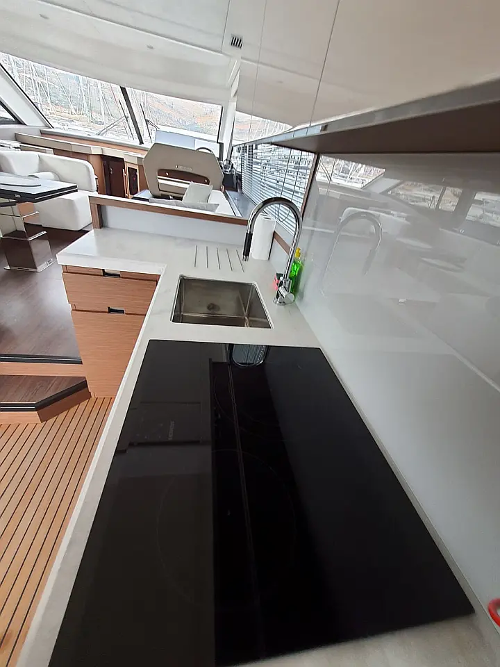 Monte Carlo 52 - 