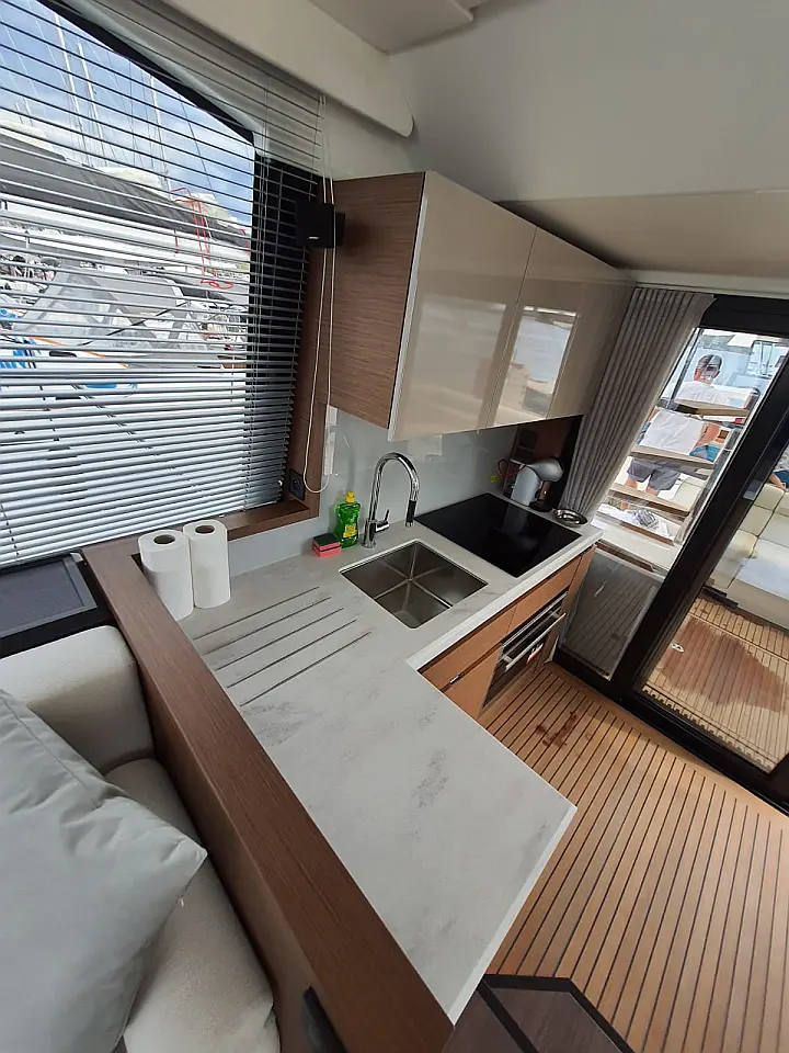 Monte Carlo 52 - 