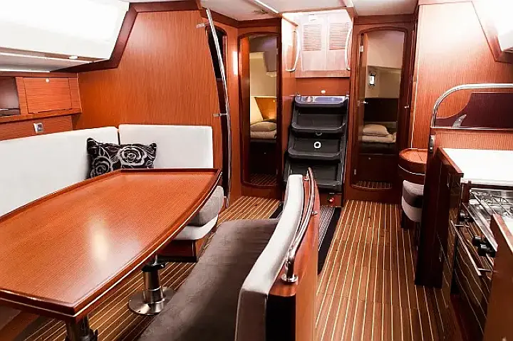 Delphia 47 - 