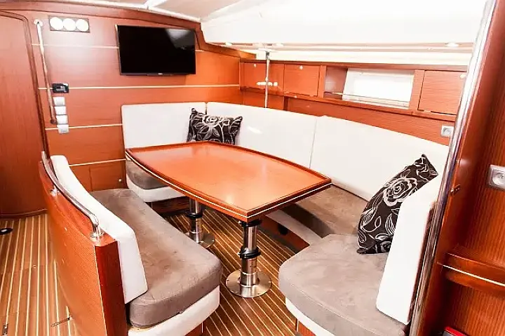 Delphia 47 - 