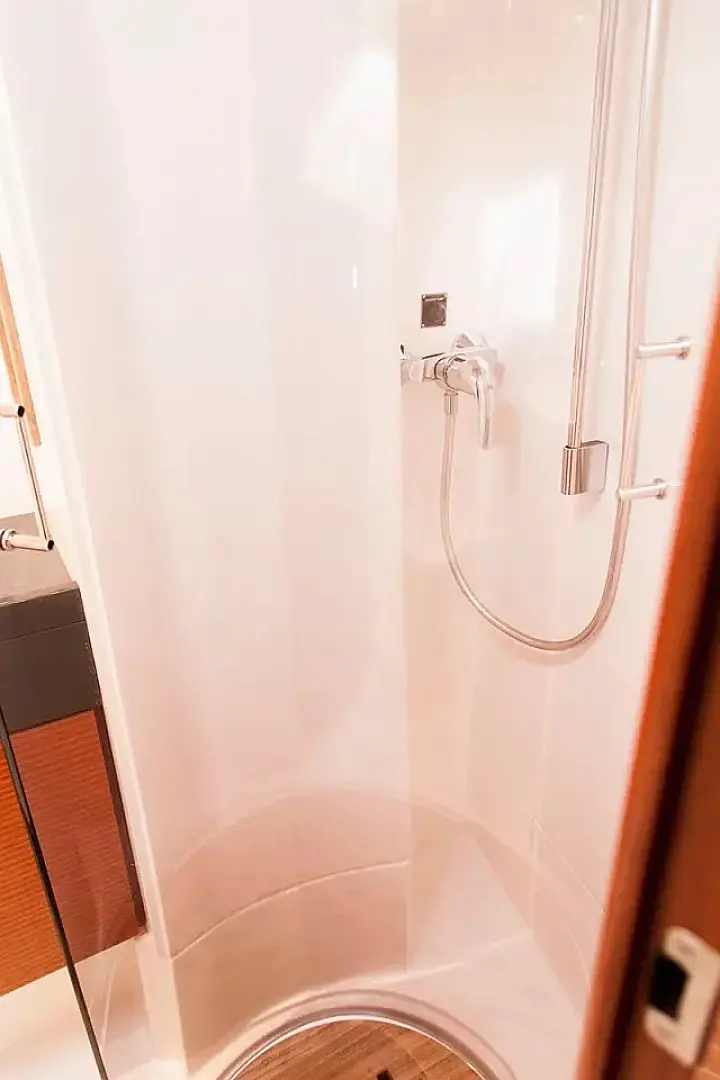 Delphia 47 - 