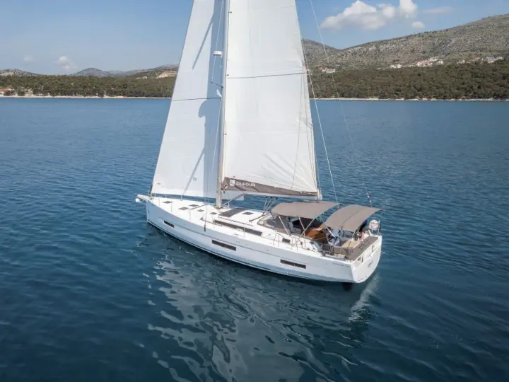 Dufour 530 - 