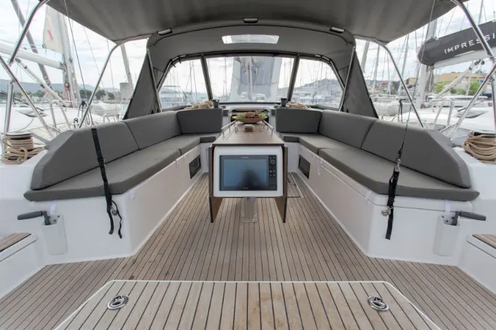 Dufour 530 - 