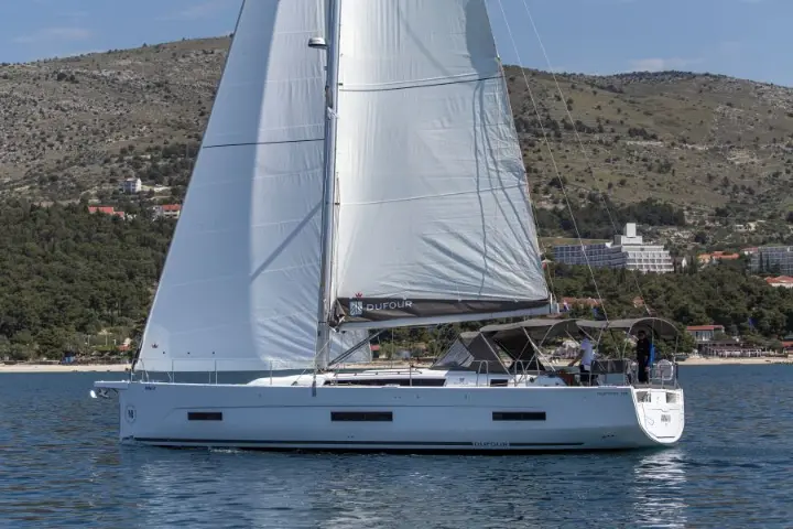 Dufour 530 - 