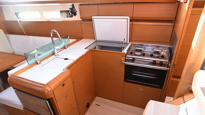 Sun Odyssey 419 - 