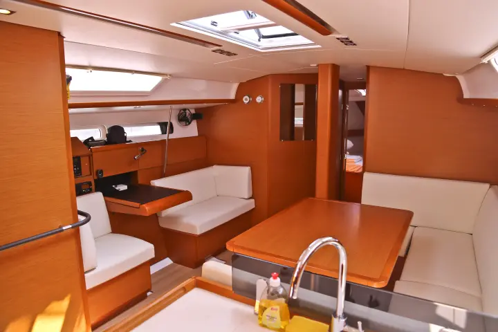 Sun Odyssey 439 - 