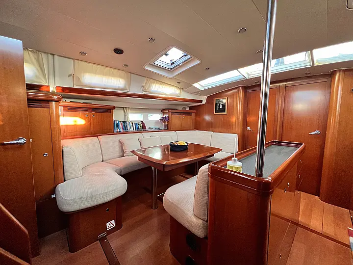Oceanis Clipper 523 - 