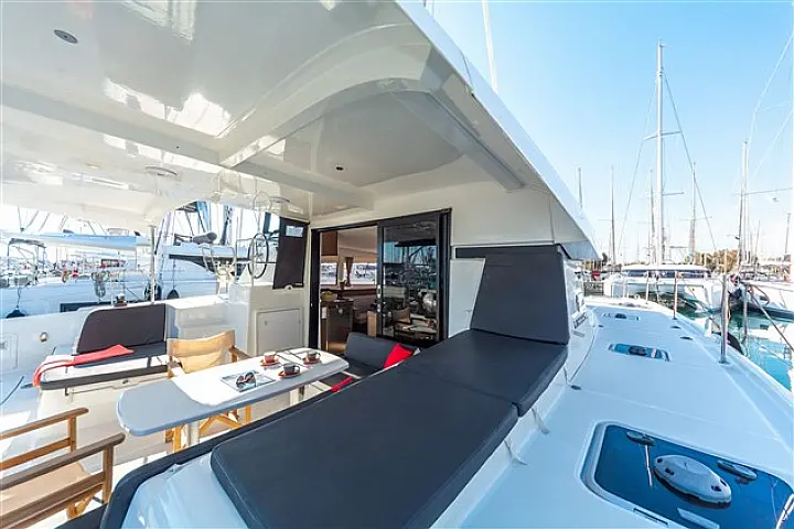 Lagoon 42 - 