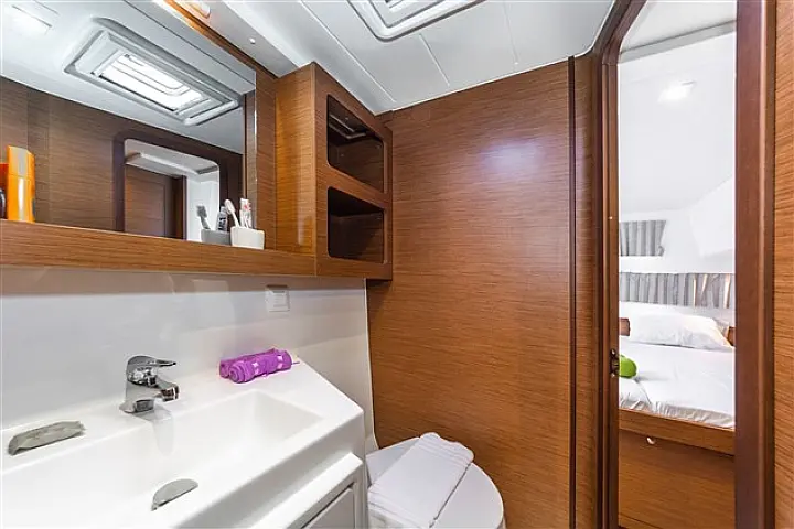 Lagoon 42 - 