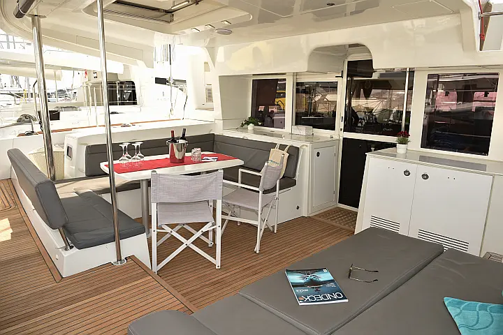 Lagoon 450 Fly - 