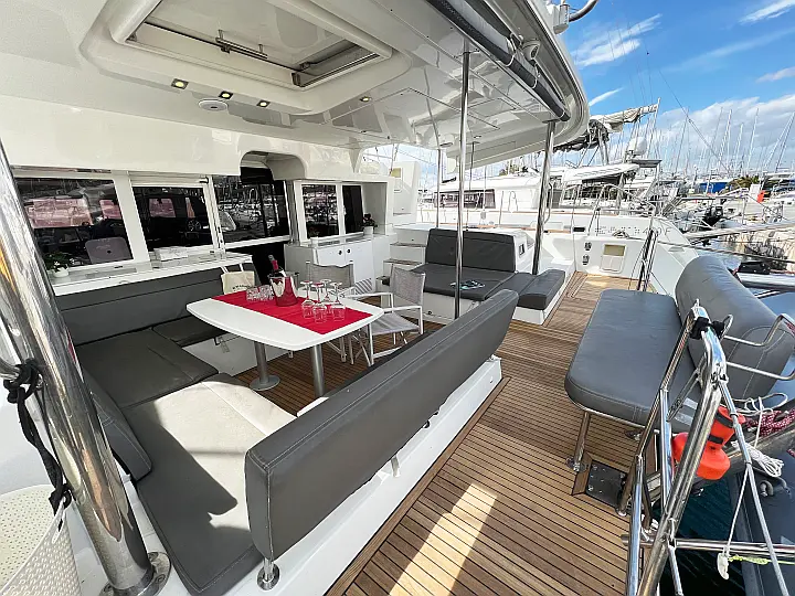 Lagoon 450 Fly - 
