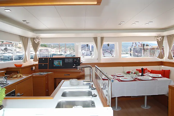 Lagoon 450 Fly - 
