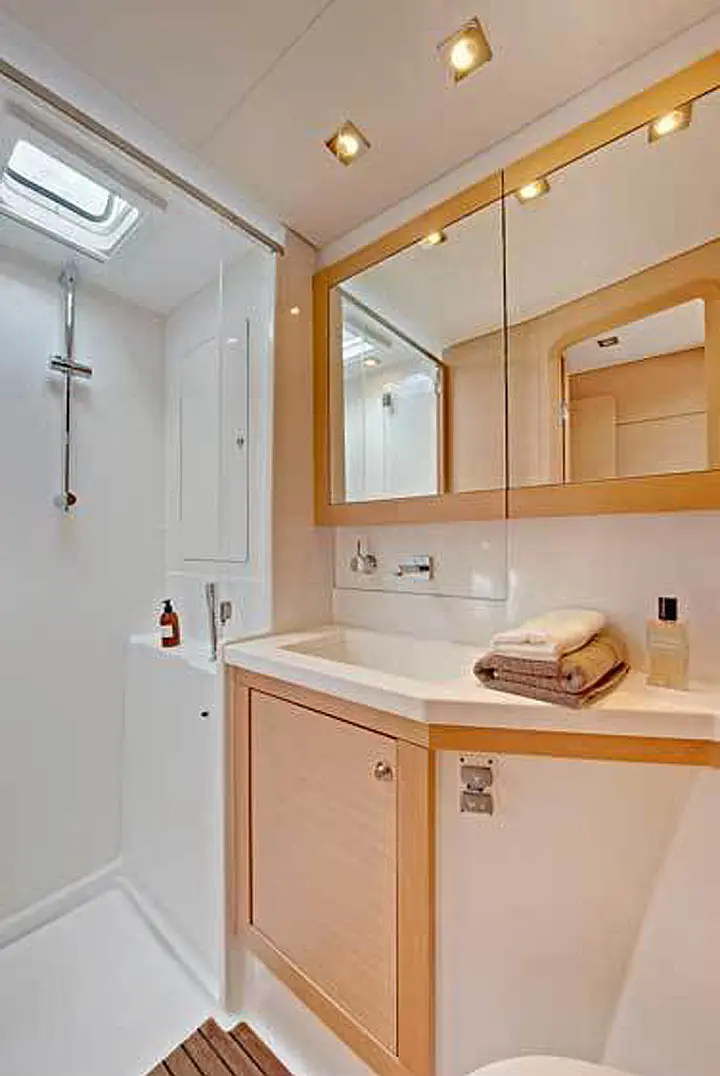 Lagoon 450 Fly - 