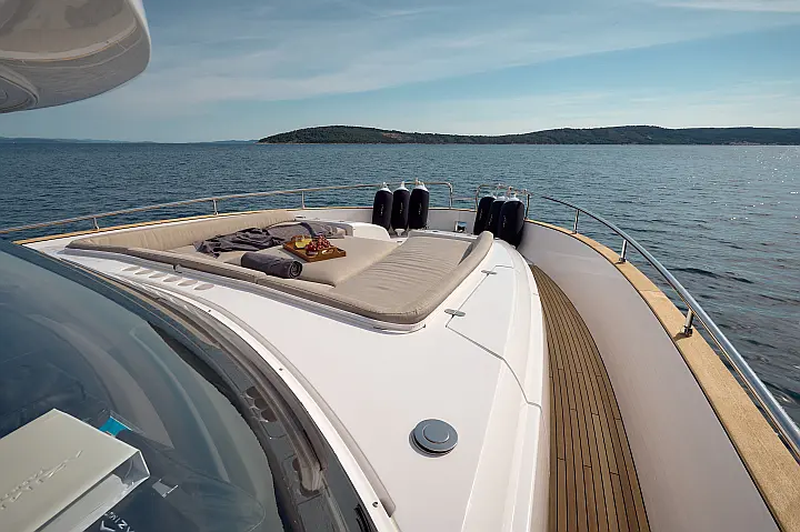 Azimut Magellano 66 - 