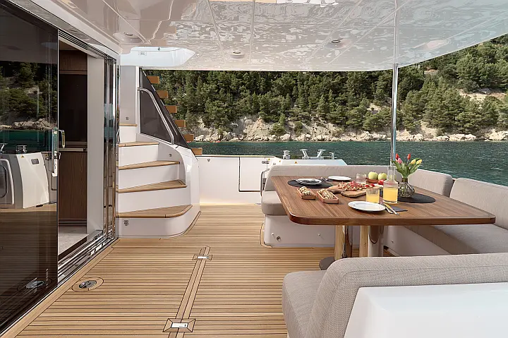 Azimut Magellano 66 - 