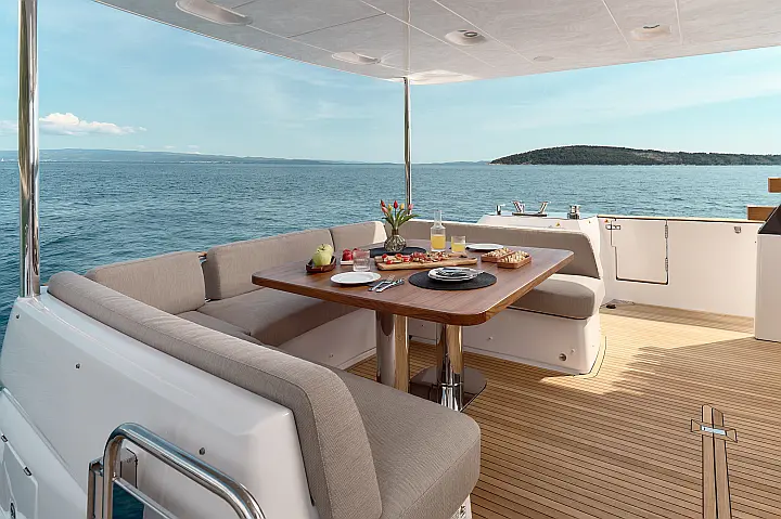 Azimut Magellano 66 - 