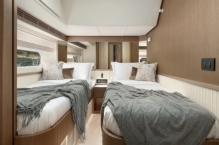 Azimut Magellano 66 - 