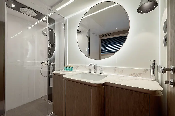 Azimut Magellano 66 - wc