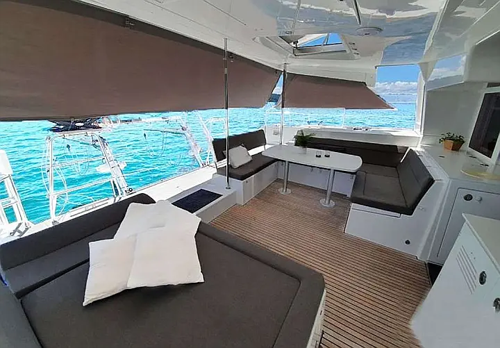 Lagoon 450 Fly Owner Version - 