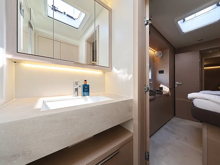 Lagoon 55_5 Cabins - 