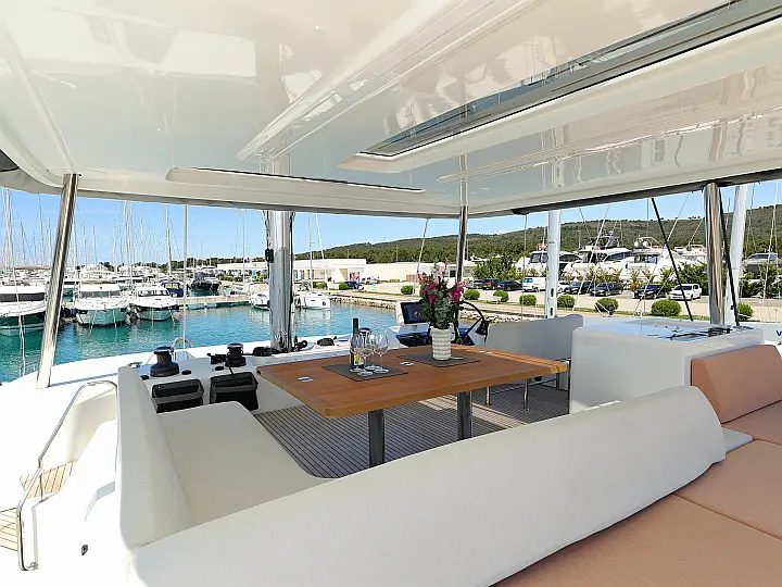 Lagoon 55_5 Cabins - 