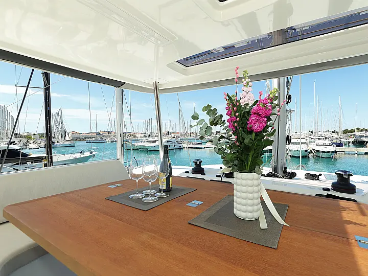 Lagoon 55_5 Cabins - 