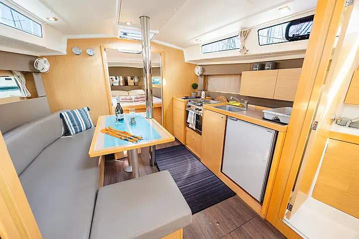 Oceanis 38.1 - 