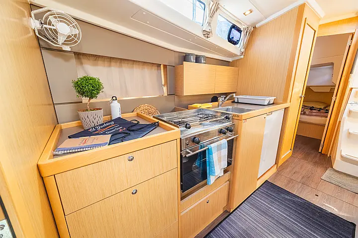 Oceanis 38.1 - 