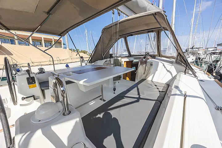 Oceanis 38.1 - 