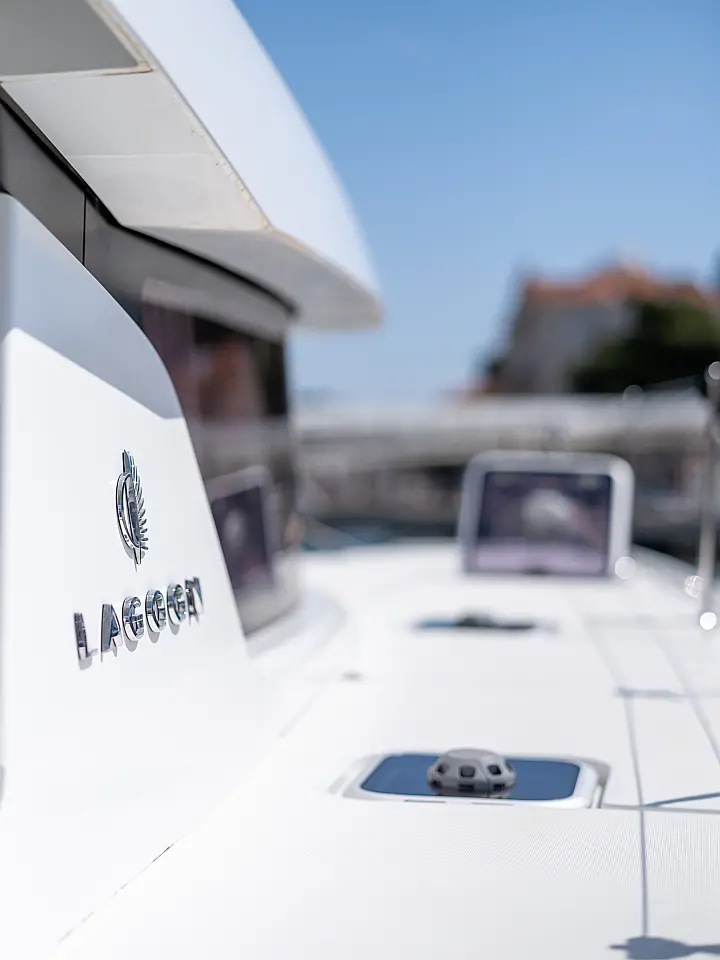 Lagoon 42 - 