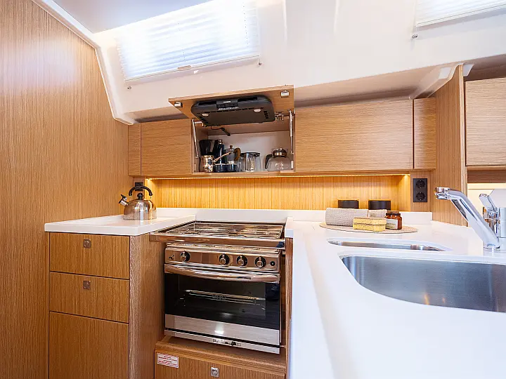 Bavaria C45 Style - 
