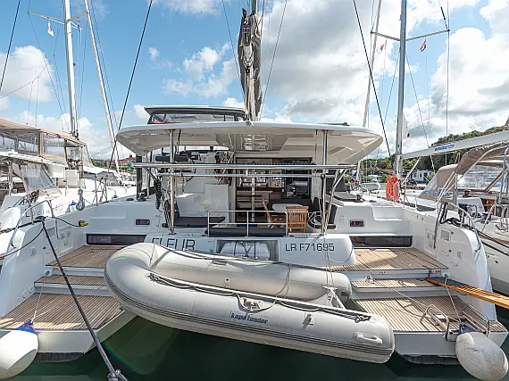 Lagoon 42