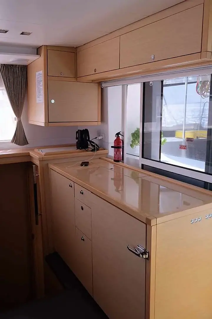 Lagoon 450 Fly - 