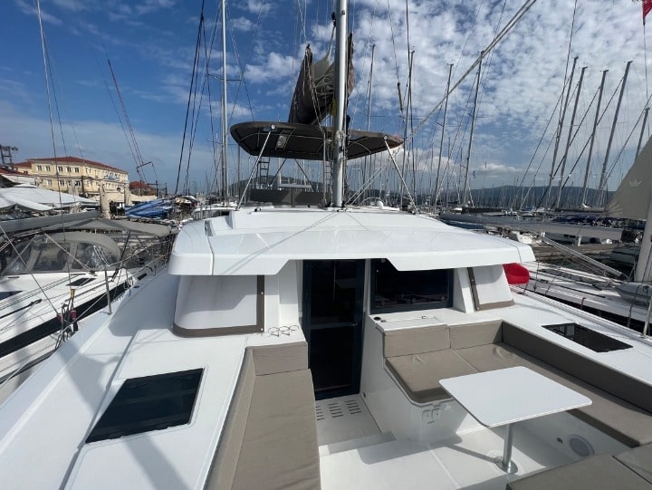 Bali 4.4  (4 + 2) - 