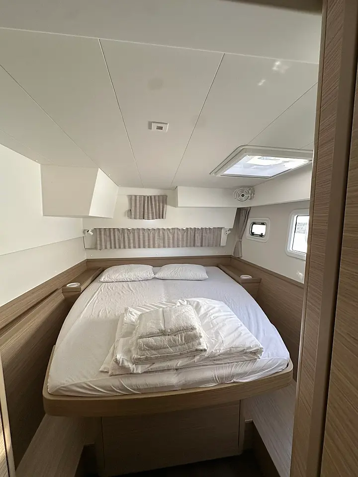 Lagoon 42 - 