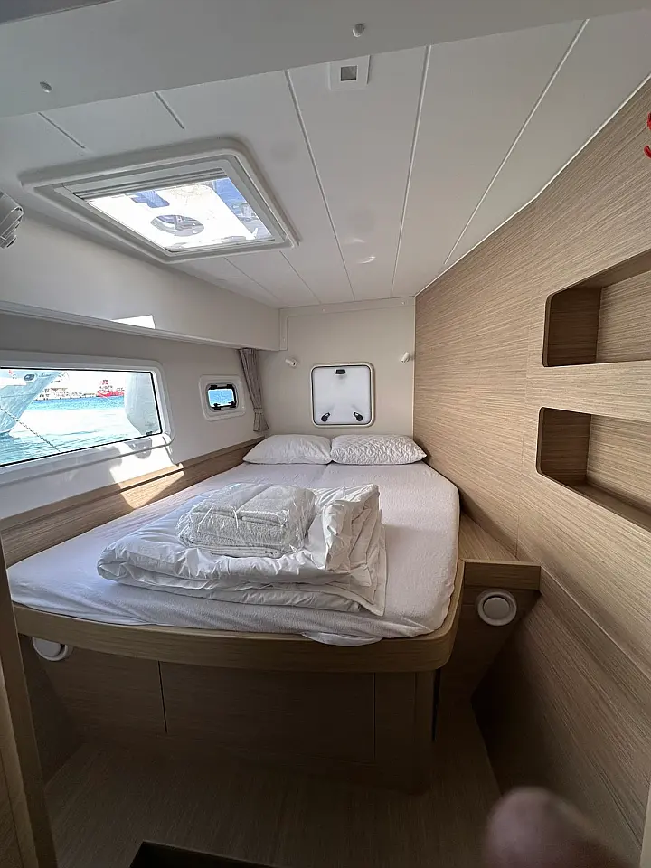 Lagoon 42 - 