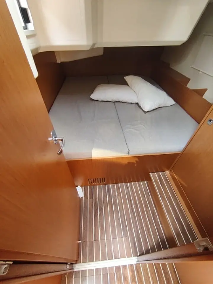 Bavaria C42 (3 cab.) - 