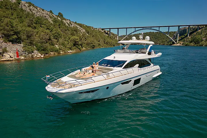 Azimut 72 - 
