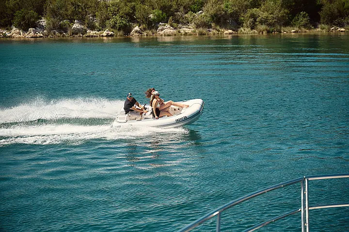 Azimut 72 - 