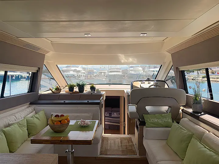 Monte Carlo 5 - cockpit