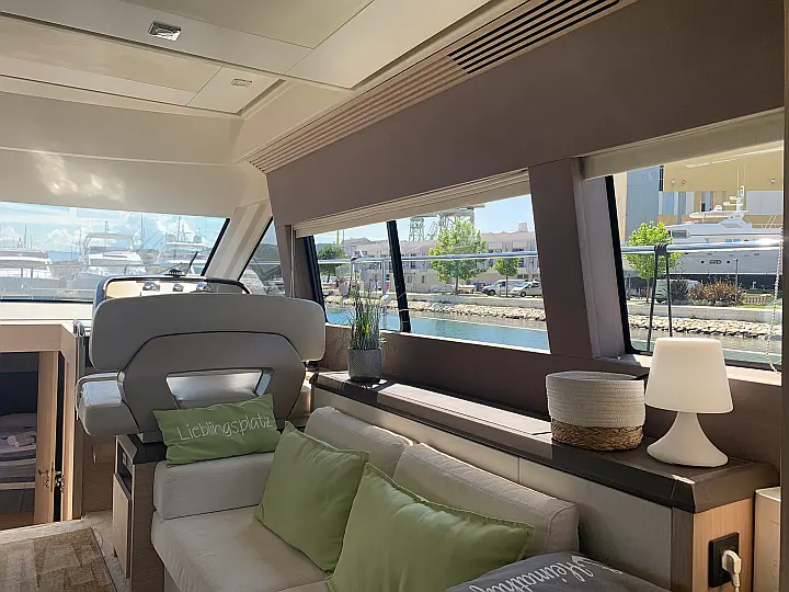Monte Carlo 5 - cockpit