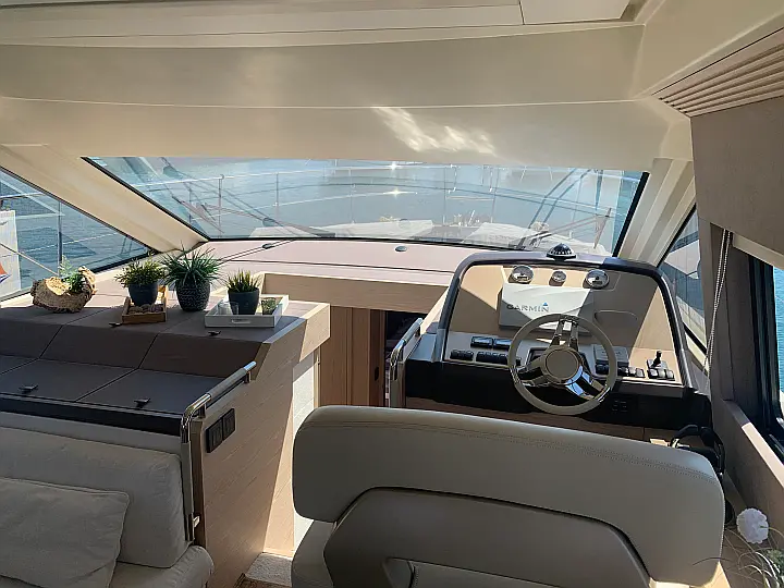 Monte Carlo 5 - cockpit
