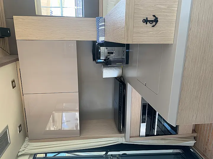 Monte Carlo 5 - kitchen