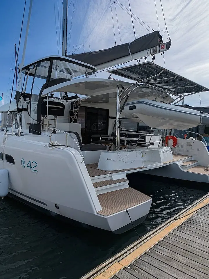 Lagoon 42 - 
