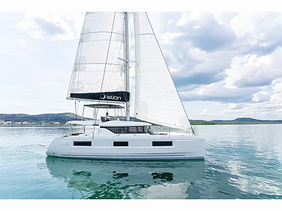 Lagoon 46 A/C & GEN & WM