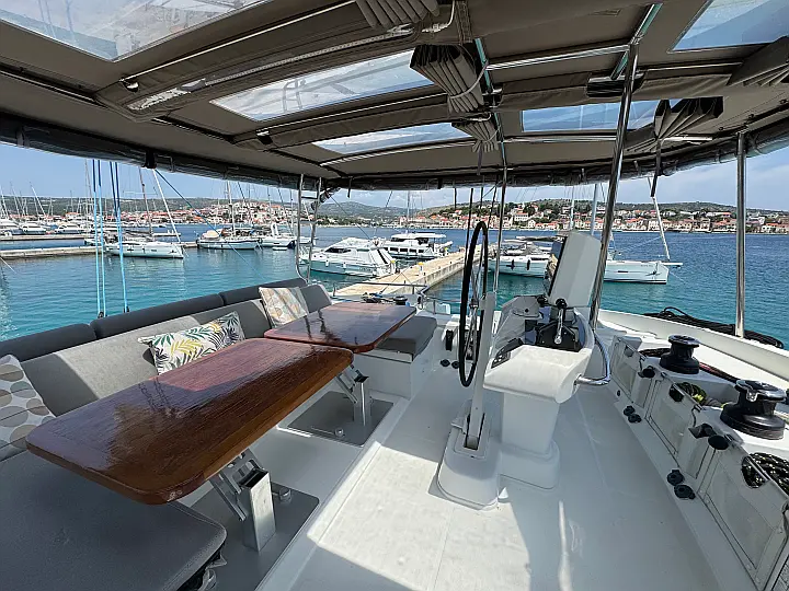 Lagoon 52F - 